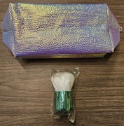 Zestaw kosmetyczka holograficzna + pędzel Kabuki Brush Mint Color Glov
