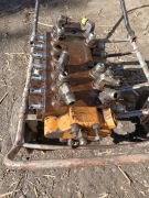 Rozdzielacz hydrauliczny tylni do koparko-ładowarki Case 50080LE