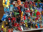 Duży zestaw autem i zabawek dla chłopca 