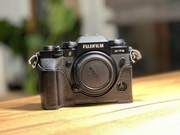 Fujifilm X-T4 w b.dobrym stanie, mało używany (6469zdjec) + skórzana osłona