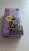 LEGO 40683 Okolicznościowe - Kompozycja kwiatowa na kratce