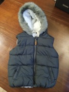 Kamizelka dziecięca 92/98 F&F