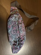 Saszetka nerka na pas, biodra z kieszenią, w koła