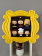 Kolekcjonerski ekspozytor na figurki Friends McDonalds - Tańsza wersja