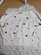 Sweterek w serduszka Stradivarius rozmiar My