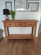 Konsola dębowa – lite drewno, ręczne wykonanie