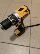 Wiertarko-wkrętarka udarowa dewalt dcd796 18V 70 Nm– Mocna udarowa