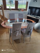 Owalny stół szklany 