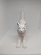 Biała figurka kota