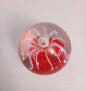 Szklana kula przycisk do papieru