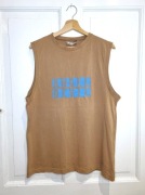 Beżowo-brązowy tank top z nadrukiem Angel Devil Wrangler