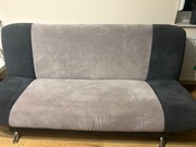 Kanapa w szarym kolorze 