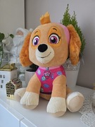 Maskotka SKYE z Psi Patrol, Nickelodeon, różowy, siedzący pluszak 35 cm.