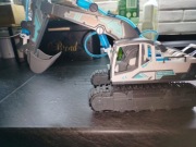 Revell koparka gąsienicowa hydrauliczna  gotowy model