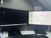 Komputer do gier AMD z 2 monitorami samsung i akcesoria