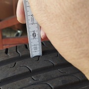 Opony lekko używane ok.9.000 km od nowości z salonu 