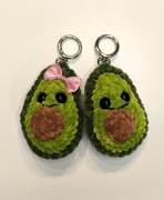 Zestaw szydełkowych breloczków awokado dla par | prezent na walentynki