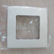 Legrand Niloe Selection ramka pojedyńcza KREMOWA