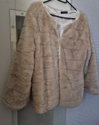 Beżowe wiosenne Futerko l/xl