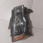 Lampa prawa przod Jeep Grand Cherokee WK2
