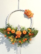 Jesienny wianek dekoracyjny, dynie dekoracyjne