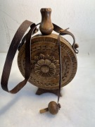 Drewniana karpacka manierka / beczułka z rzeźbieniami – folk, vintage