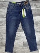 Jeansy M.Sara boyfriend mom fit