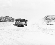 OKMIANY Bolesławiec ZIŁ CIĘŻARÓWKI fotografia fotos film ZNAKI NA DRODZE