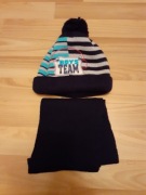 Chłopięca czapeczka z szalikiem 