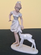 Figurka WALLENDORF dziewczyna z jelonkiem