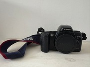 Canon EOS 500 (Kiss) – analogowy aparat na kliszę 35 mm