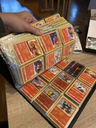 Duża kolekcja 630 kart Pokémon + album