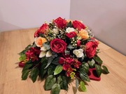 Stroik na grób ,kompozycja na cmentarz ,wiązanka . ST1