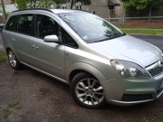 Zafira B Błotnik przód  prawy  Z 157