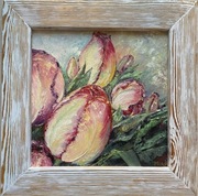 Tulipany obraz olejny w białej drewnianej ramie.
