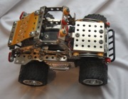 pojazd skręcany Jeep