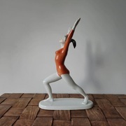 Porcelanowa figurka Hollohaza gimnastyczka 