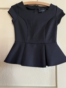 Bluzka damska czarna z baskinką marki River Island, rozmiar 6.