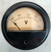 Woltomierz analogowy 250V~ przemienny, rok prod.1957