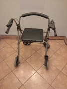 Chodzik czterokołorowy rehabilitacyjny z siedziskiem 