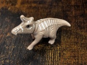 dinozaur z Kinder niespodzianki Natoons 2025