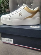 Białe sneakersy Tommy Hilfiger