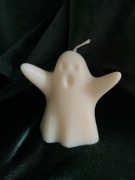 Świeca sojowa - duch na Halloween