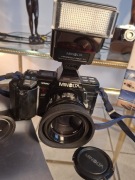 Aparat Minolta 7000 AF + Obiektyw AF 50 + Lampą . Sprawny 