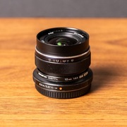 Obiektyw Olympus M.Zuiko Digital 12 mm f/2.0 ED