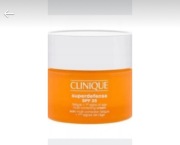 Krem odżywiający do twarzy Clinique 25 SPF 30 ml