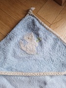 2 ręczniki dla dziecka lub niemowlaka z kapturami 100x93 cm. 