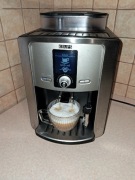 Ekspres ciśnieniowy automatyczny do kawy z młynkiem Krups EA8050 1300kaw