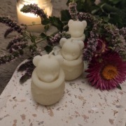 Naturalna Świeca z wosku pszczelego –  "Miś Miodek"