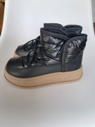 nowe czarne buty śniegowce rozmiar 37 długość wkładki 23,5 cm brak metki